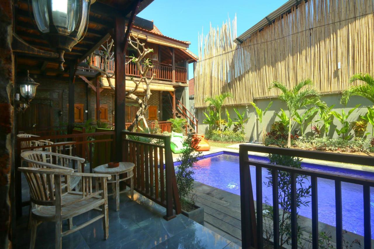 Tropical Canggu Hostel Exterior photo